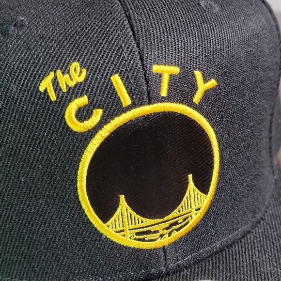 Mitchell & Ness NBA Golden State Warriors The City Bay 2022 Champions Hat Curry - Picture 2 of 11